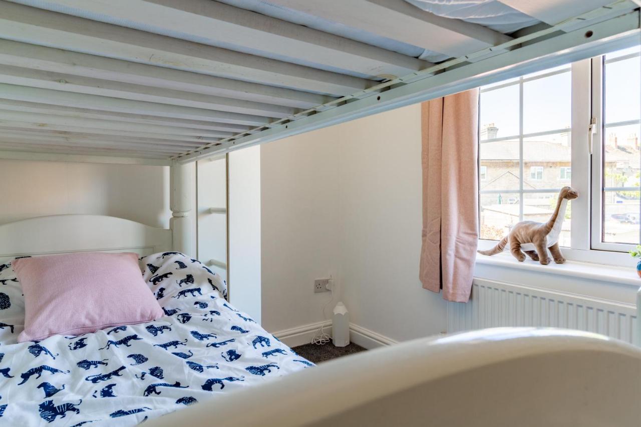 Family Friendly Cottage With Bunk Beds And Courtyard Malmesbury Exterior foto